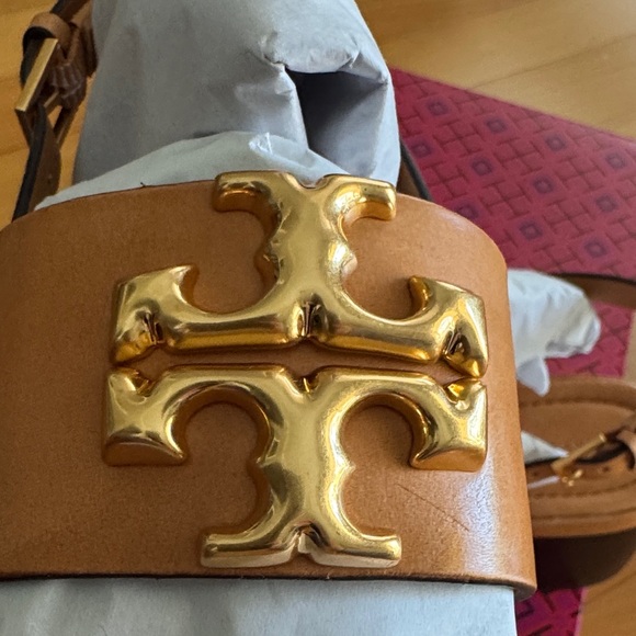 Tory Burch Brown Sandals with Gold Emblem NIB - Picture 7 of 8